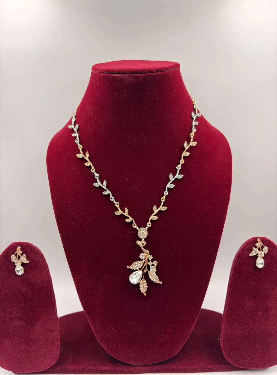 Leaf Drop Pendant Necklace Set – Fashion Jewellery for Women