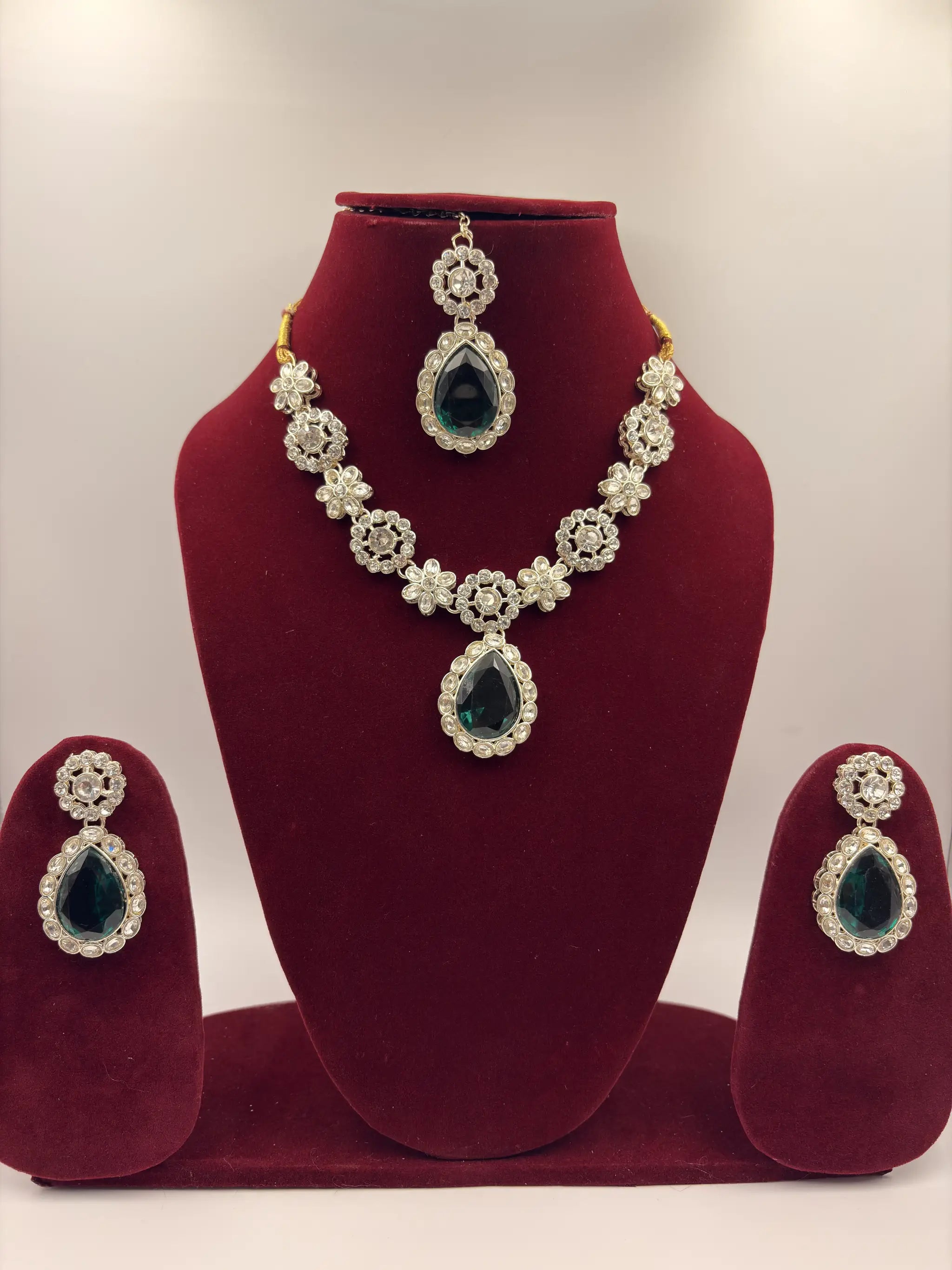 Teardrop Stone Necklace Set – Artificial Jewellery for Women | Arveeta