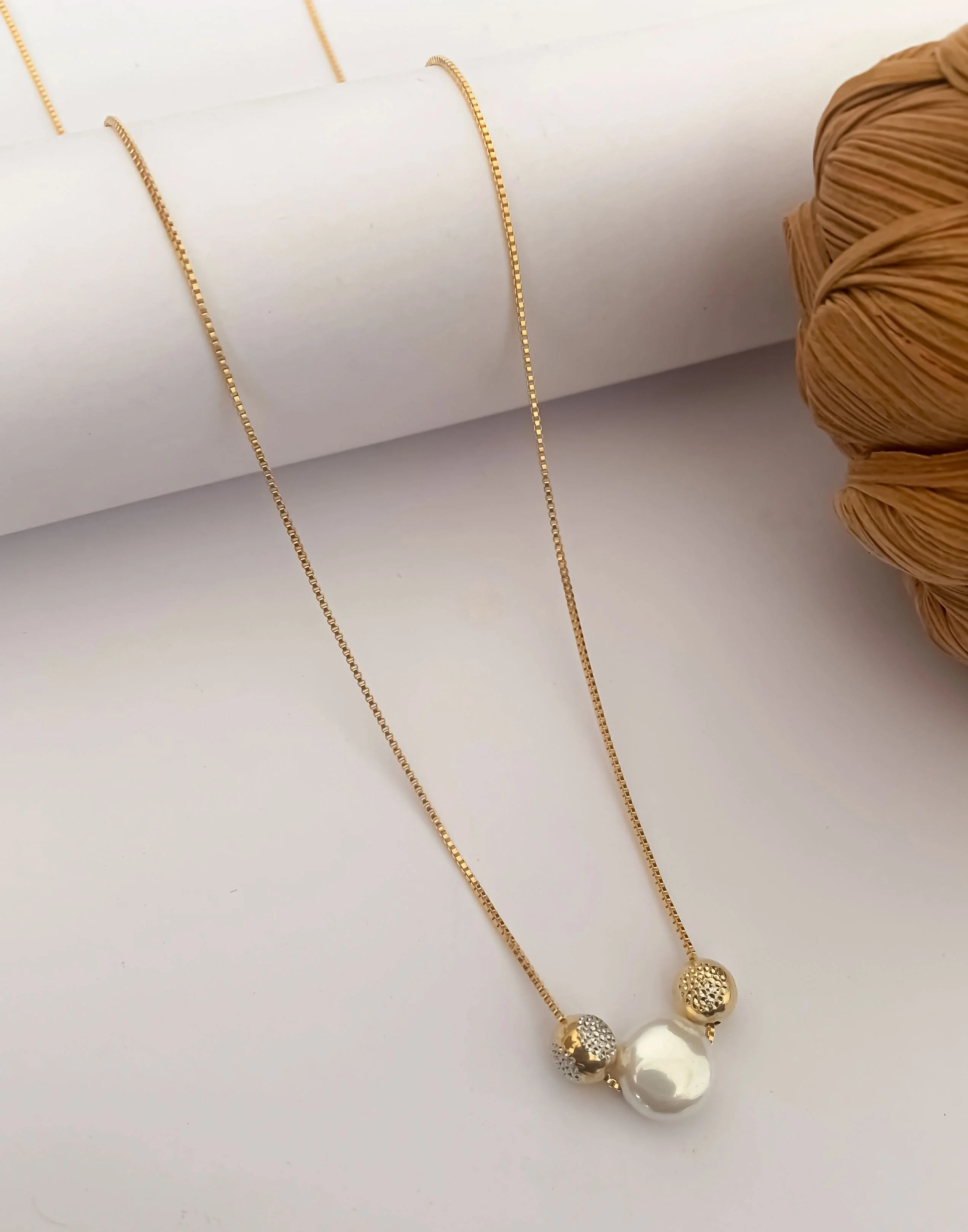Dual-Tone Pearl Glow Necklace — Minimal Everyday Chain