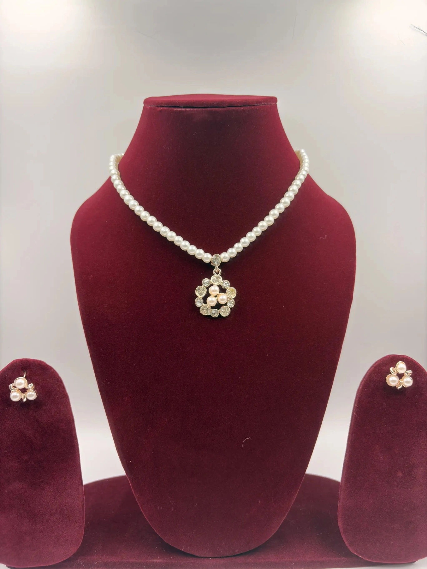 Pearl Necklace with Round Pendant Set Of Three – Artificial Jewellery