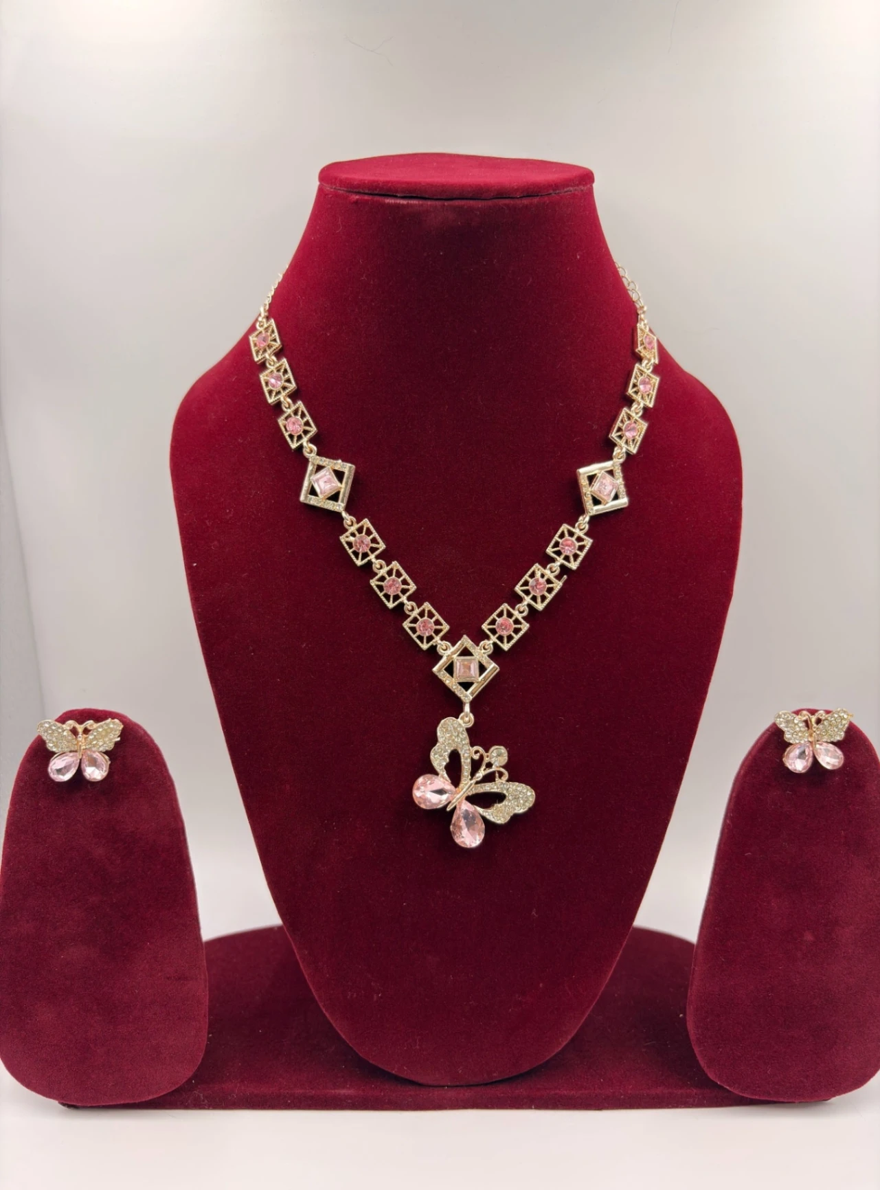 Designer Gold Tone Geometric Floral Pendant Necklace Set – Fashion Jewellery for Women