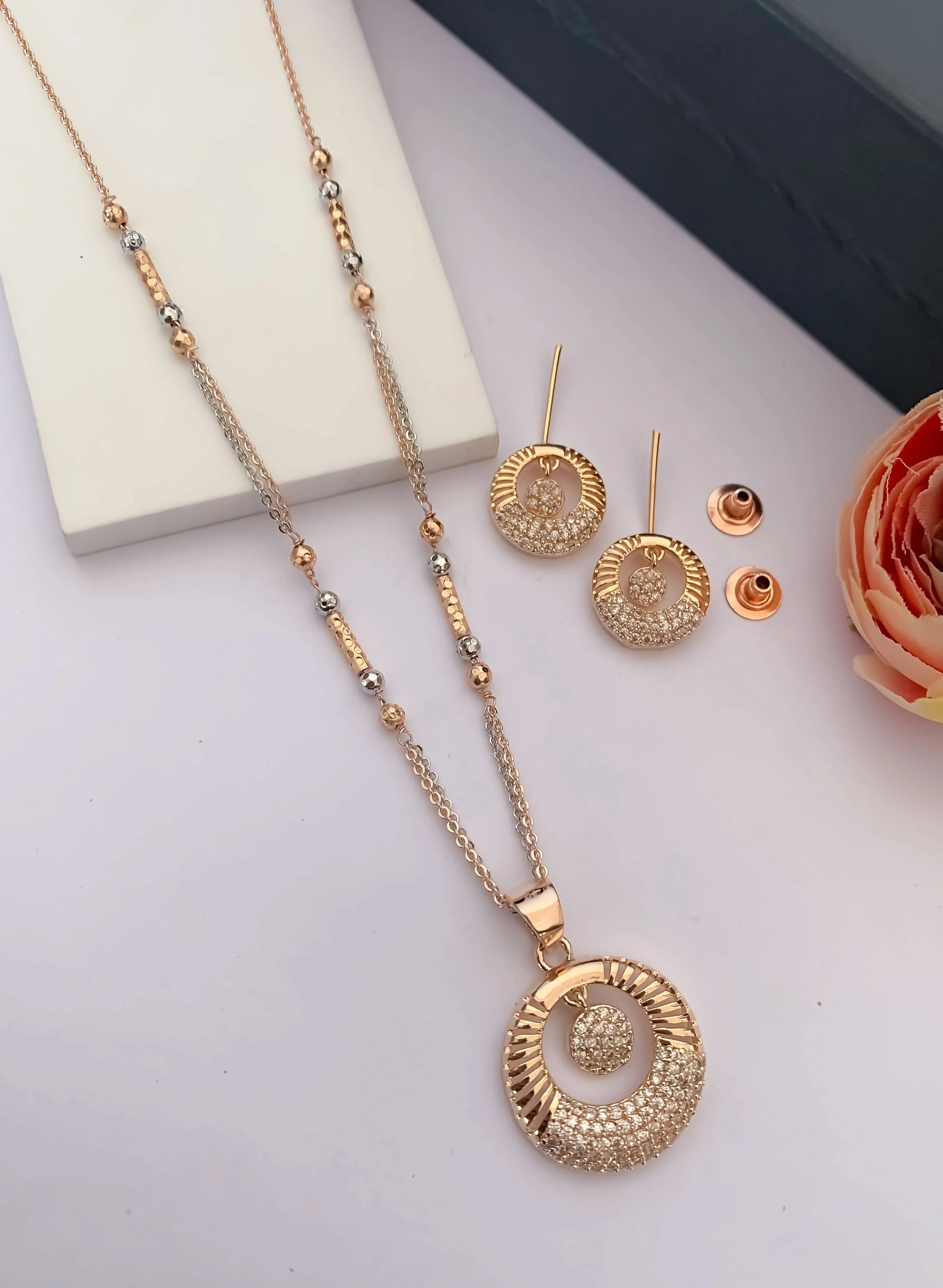 Rose Gold Finish Circular Textured Pendant Necklace Set