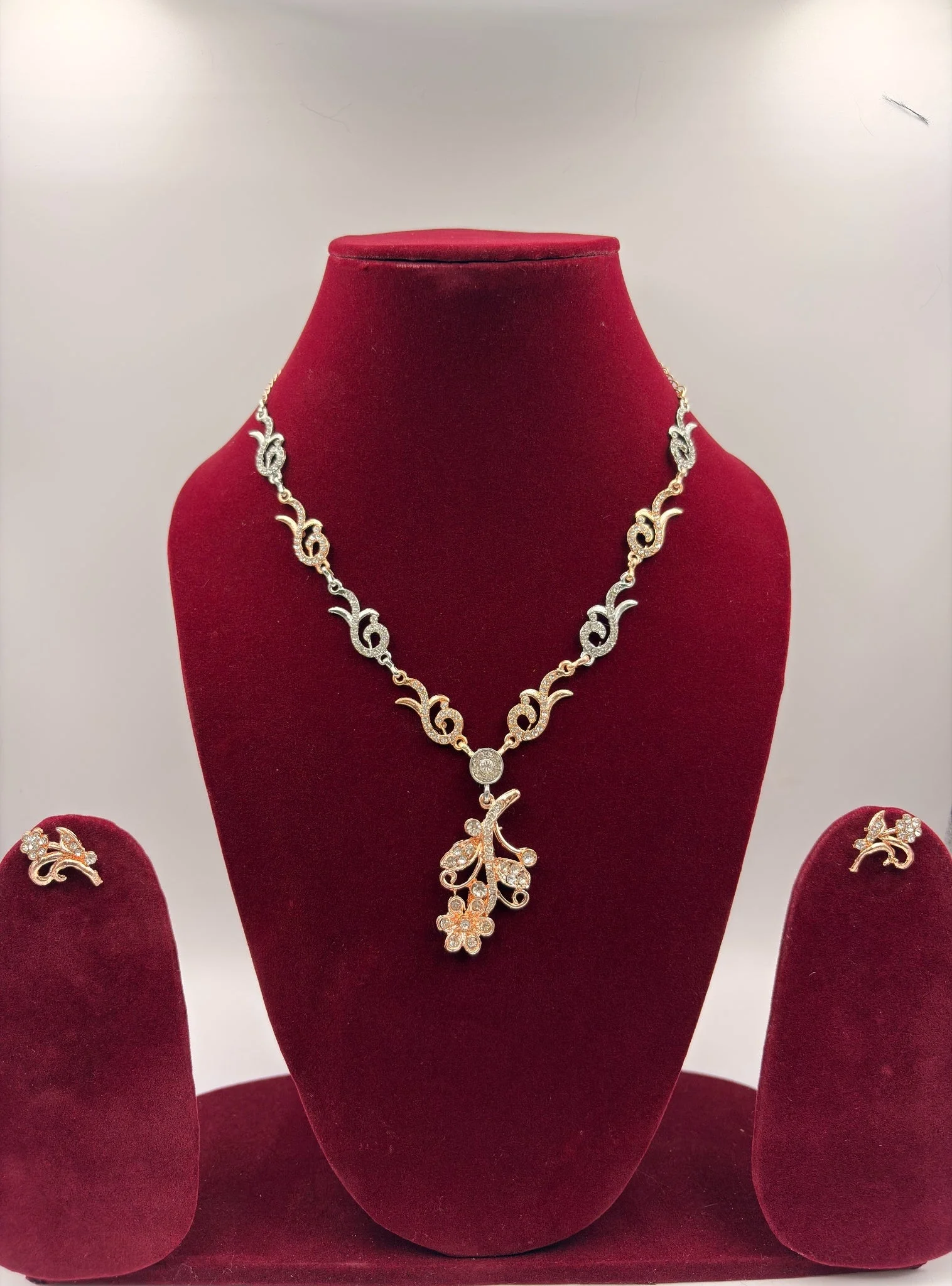 Elegant Gold Tone Leafy Vine Floral Drop Necklace Set – Fashion Jewellery for Women