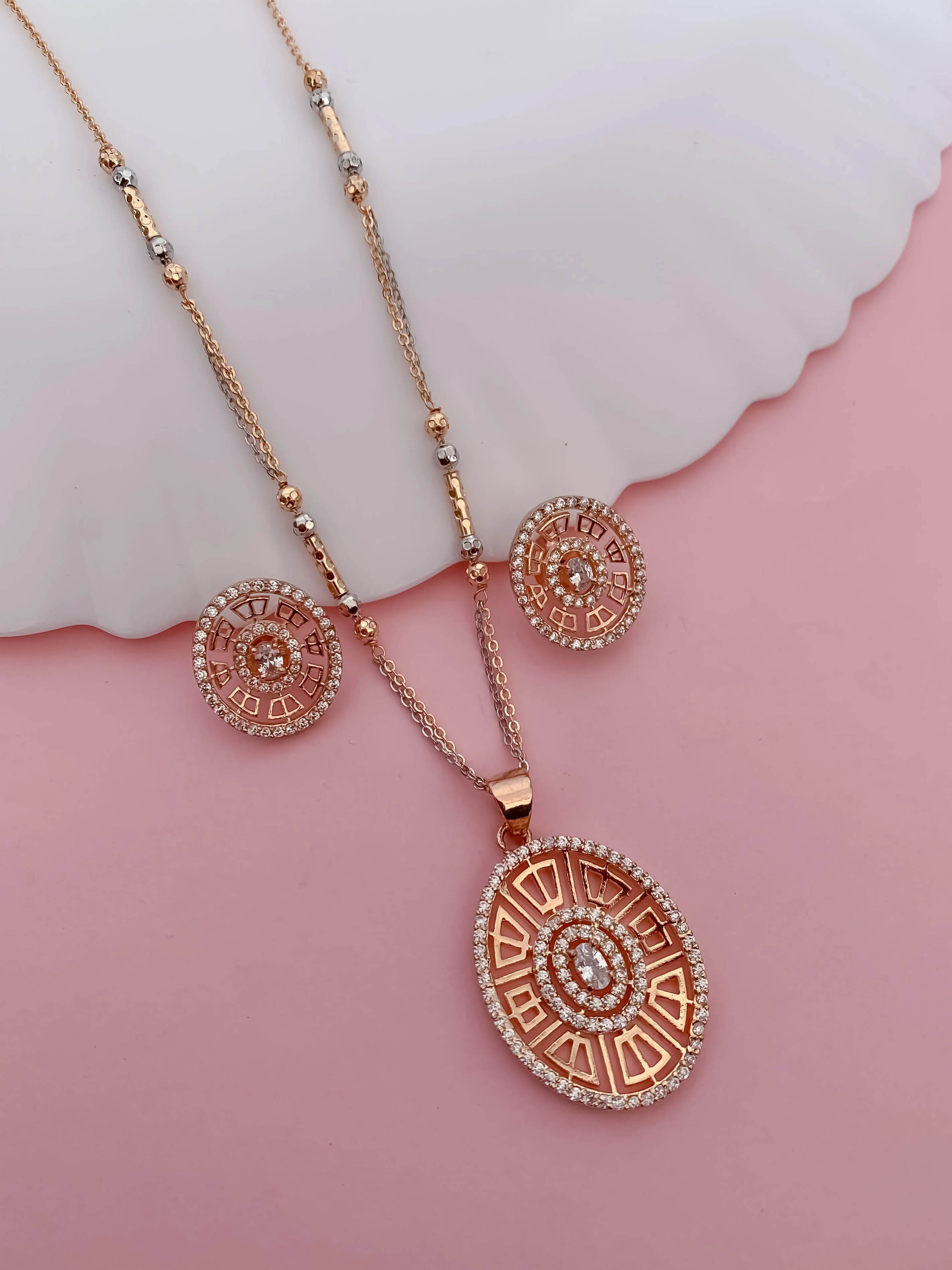 Rose Gold Roman Halo Pendant Set for Women