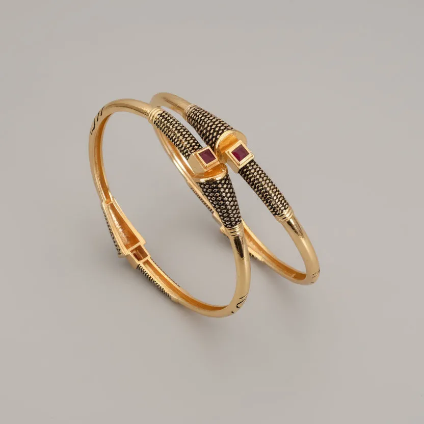 Buy 1 Get 1 Free - Gopi Bangles(set of 2 )