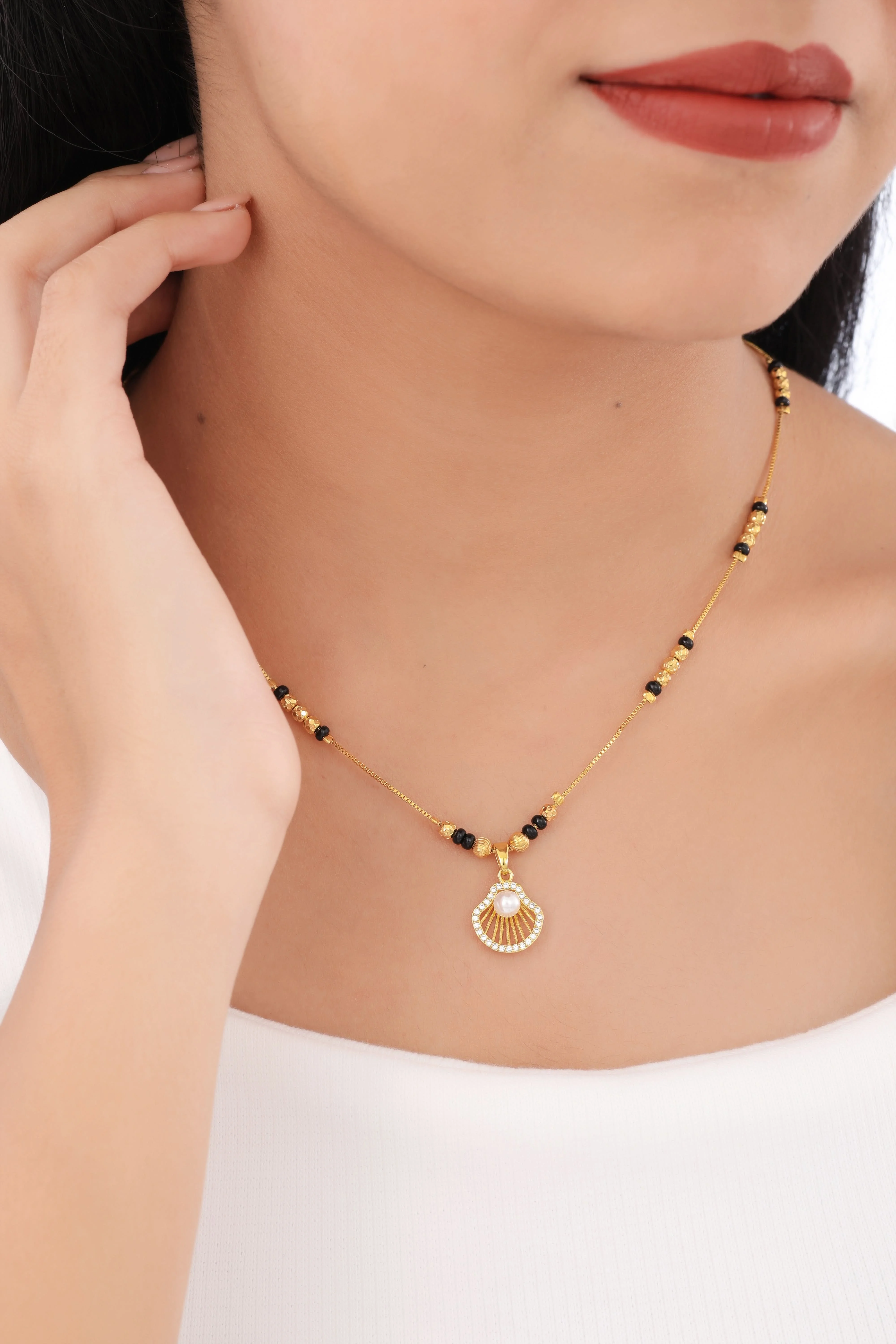 Buy 1 Get 1 Free - Pearl Aura Fan Pendant Mangalsutra