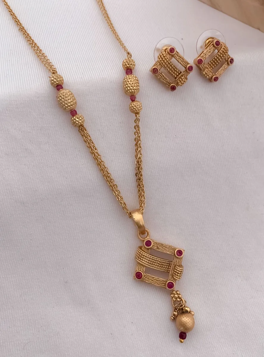 Antique Gold Square Motif Set with Ruby Accents