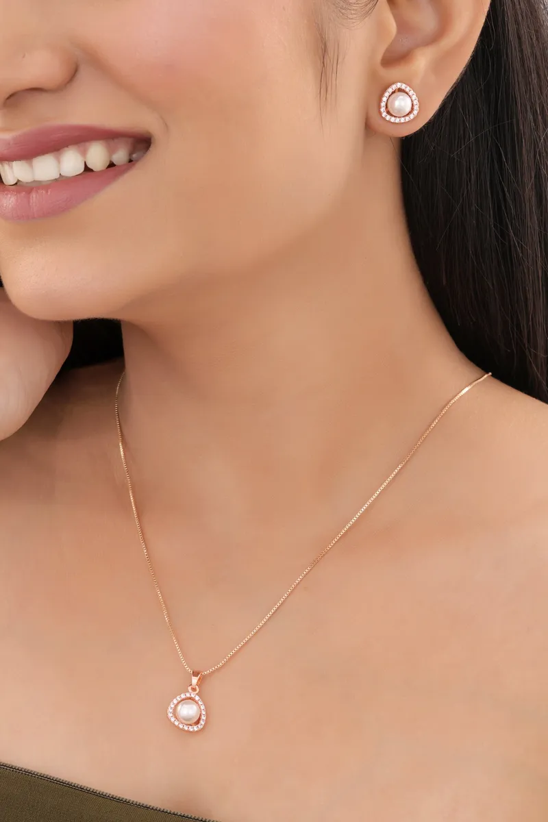 Classic Pearl Halo Pendant Necklace